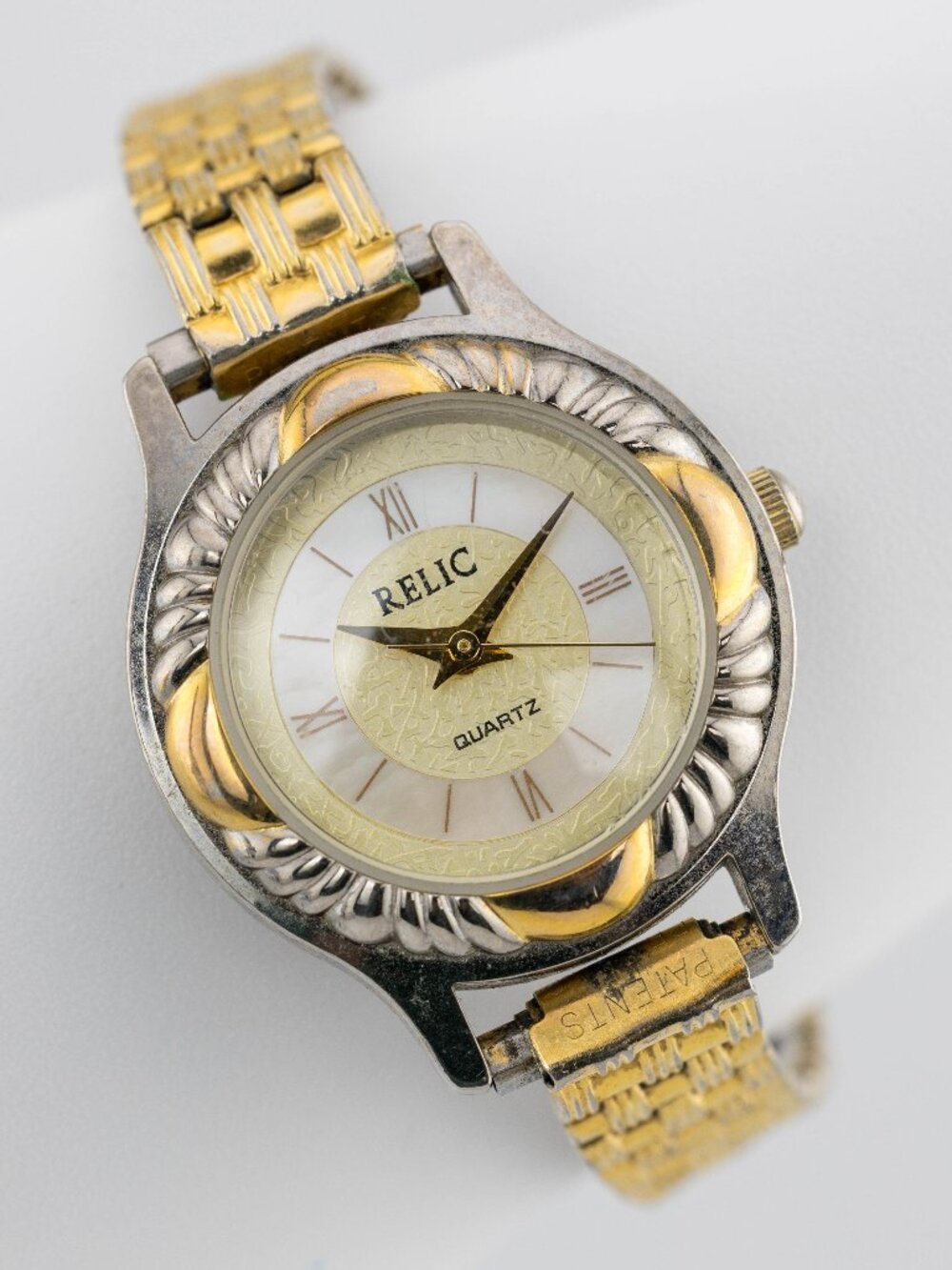 Relic ZR-32151 Two-Tone Quartz Analog Women's Watch New Battery